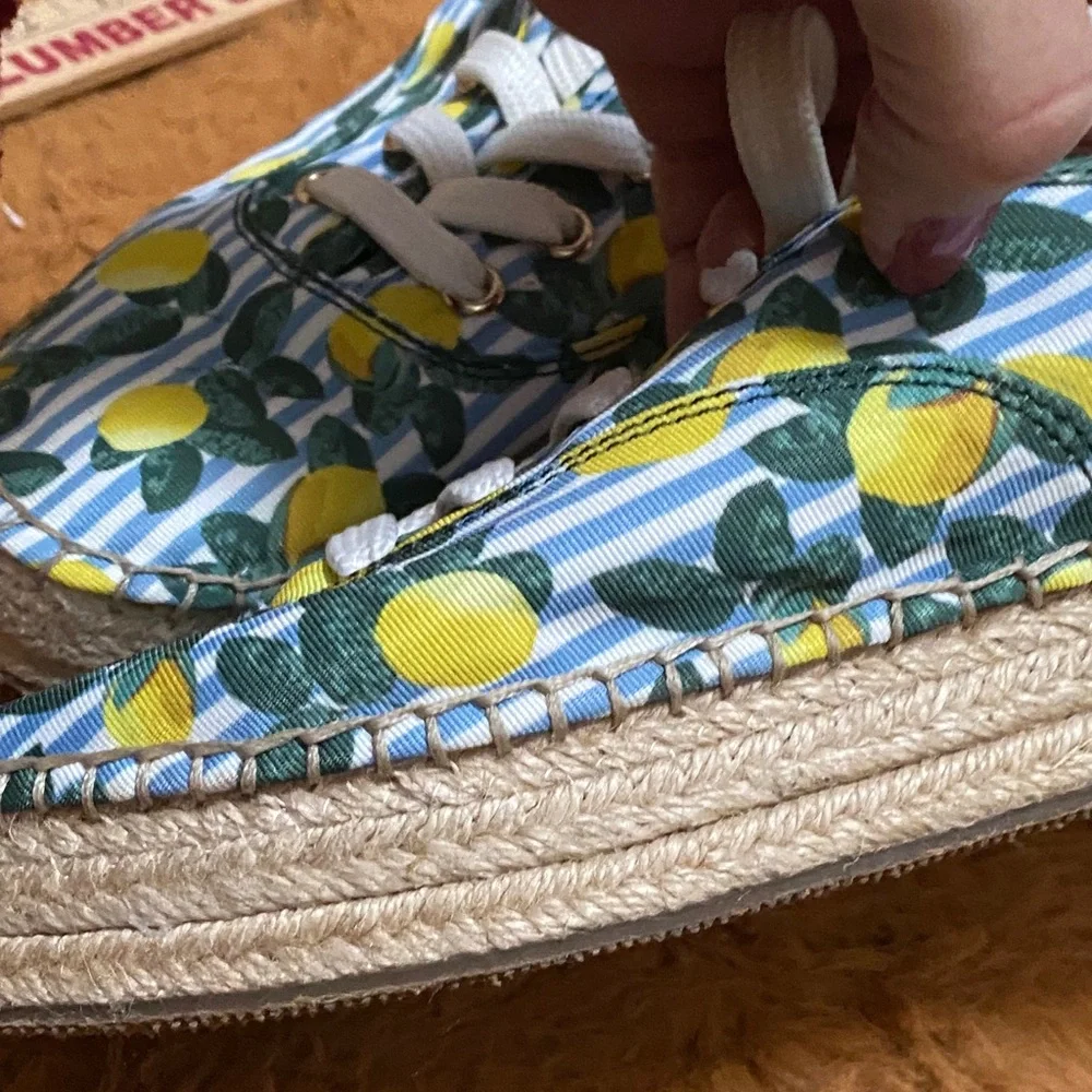 Gianni Bini Sneakers - Blue and Yellow Lemon Print